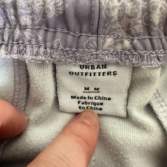 Urban Outfitters Women’s Medium Purple Patterned Pants - Picture 4 of 6